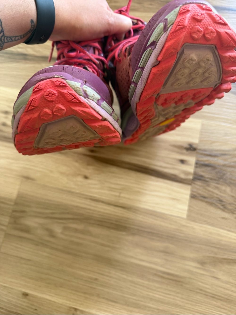 Rare Hoka One One Tor Ultra Hi WP Trail Hiking Boots Dark Plum Size 7 Women - Picture 10 of 12